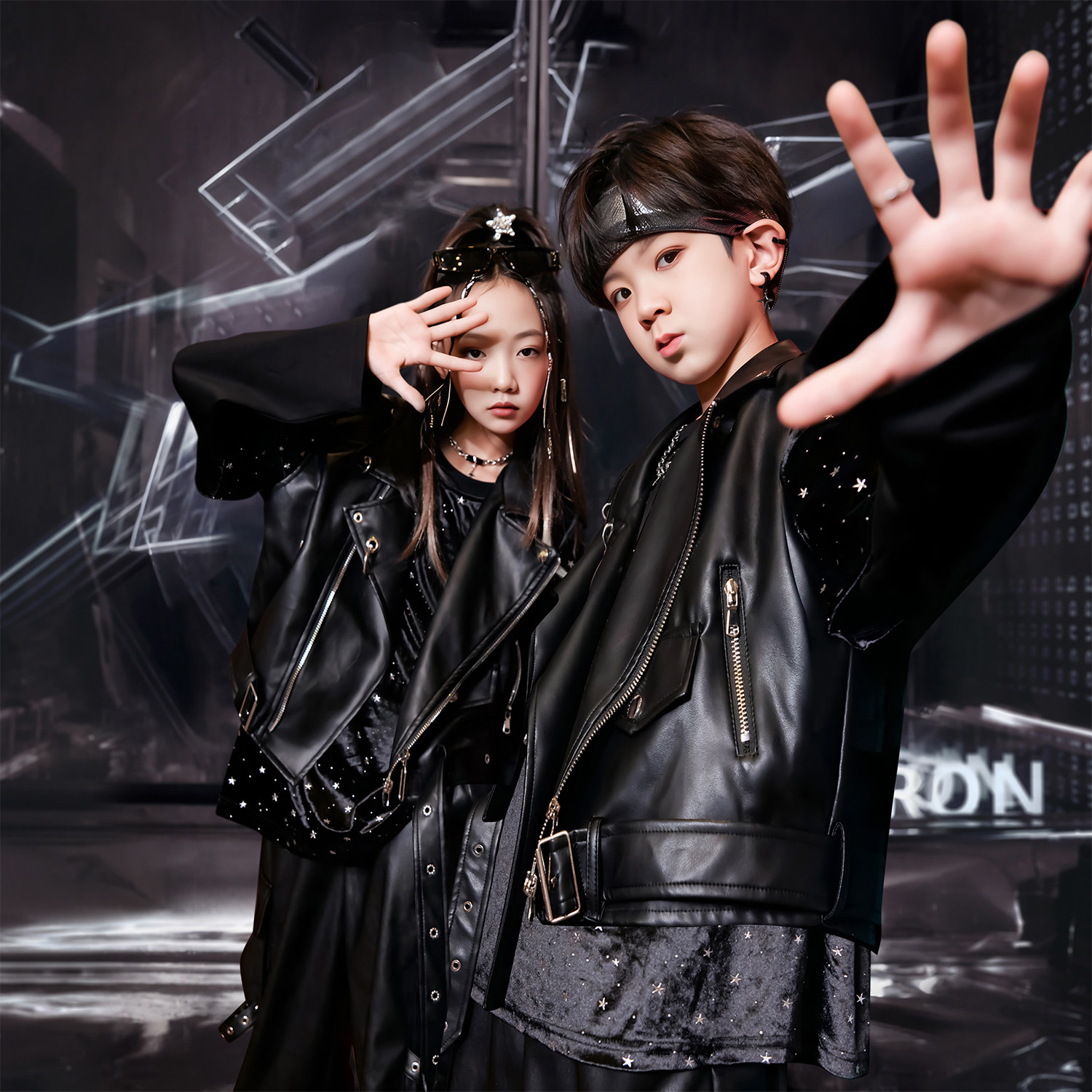 架子鼓演出服男童酷炫街舞儿童潮服新款爵士舞女童嘻哈风皮衣外套,淘宝优惠券,粉丝福利购,淘宝优惠卷