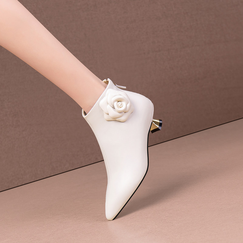 2025秋冬季新款真皮米白色尖头短靴低跟花朵加绒短筒及踝靴马丁靴,淘宝优惠券,粉丝福利购,淘宝优惠卷