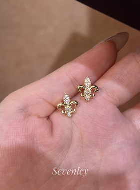 七与 新品【金徽鸢尾】精工!高级感鸢尾花耳钉925银针耳环