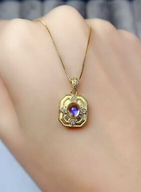 新款天然月光石吊坠925银镶嵌女时尚轻奢饰品送女友新年礼物