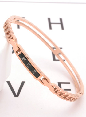 韩国黑色镂空罗马数字钛钢手镯