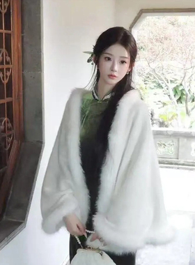 雪梦羊秋冬毛绒披肩白色斗篷外搭