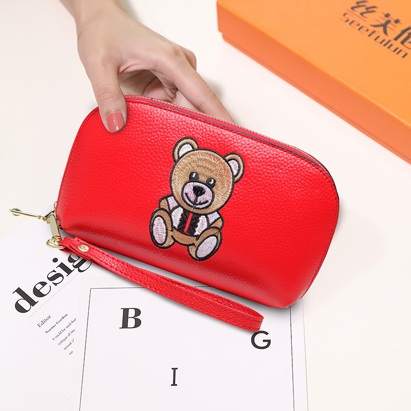 真皮2023时尚新款刺绣小熊潮贝壳包 媚妃女士包袋