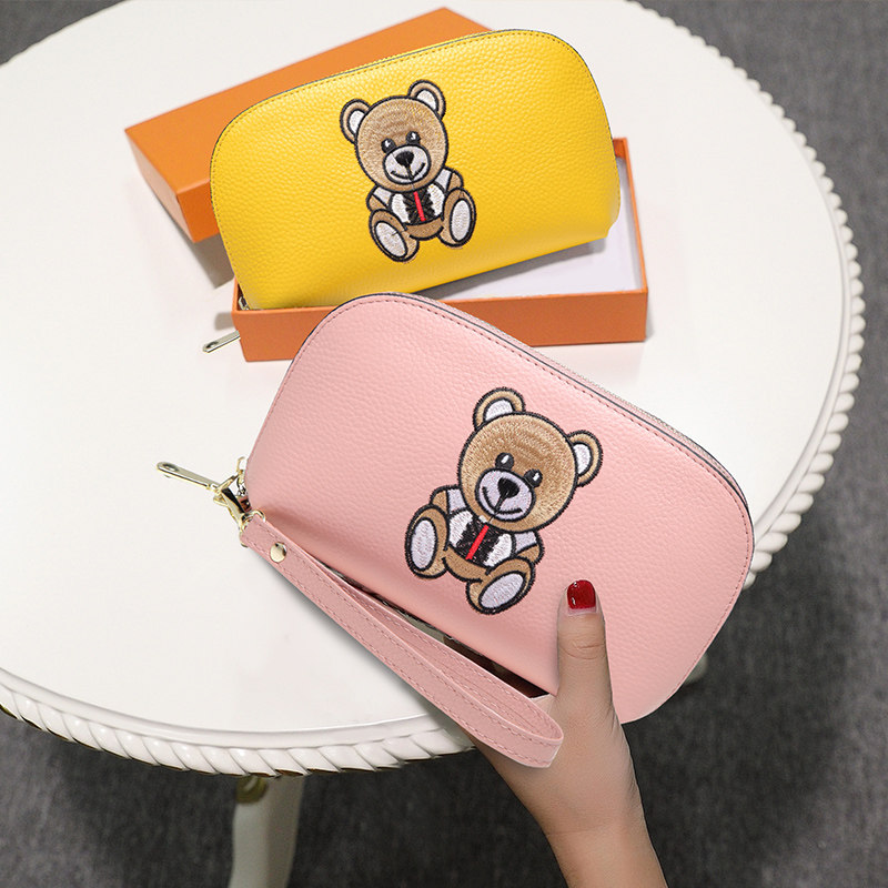 真皮2023时尚新款刺绣小熊潮贝壳包 媚妃女士包袋