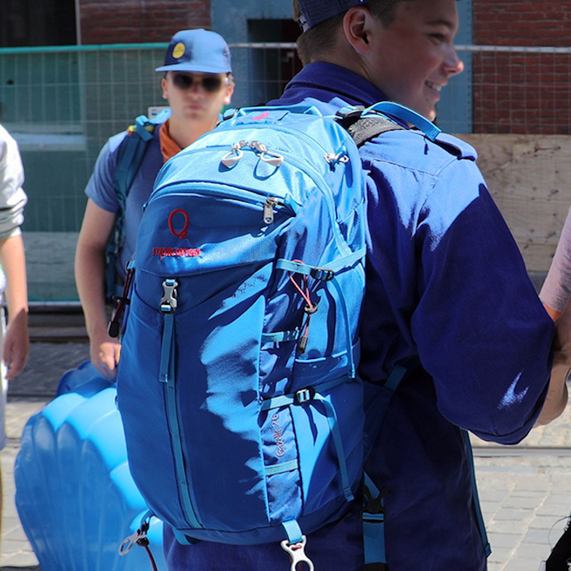 强氧登山包羚羊26L36L户外情侣款旅行背包轻型徒步休闲双肩包新款 - 图1