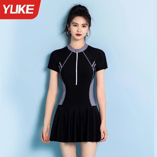 泳衣女士新款连体2025爆款性感学生保守大码泡温泉游泳馆专用泳装