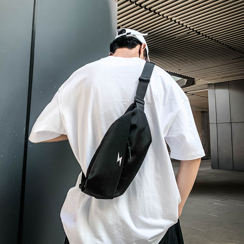 胸包男潮牌超火日系简约单肩斜挎包 满江红箱包男士包袋