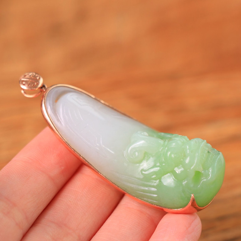 天然和田玉挂件貔貅翠青料带证书 玉赐平安项坠/吊坠