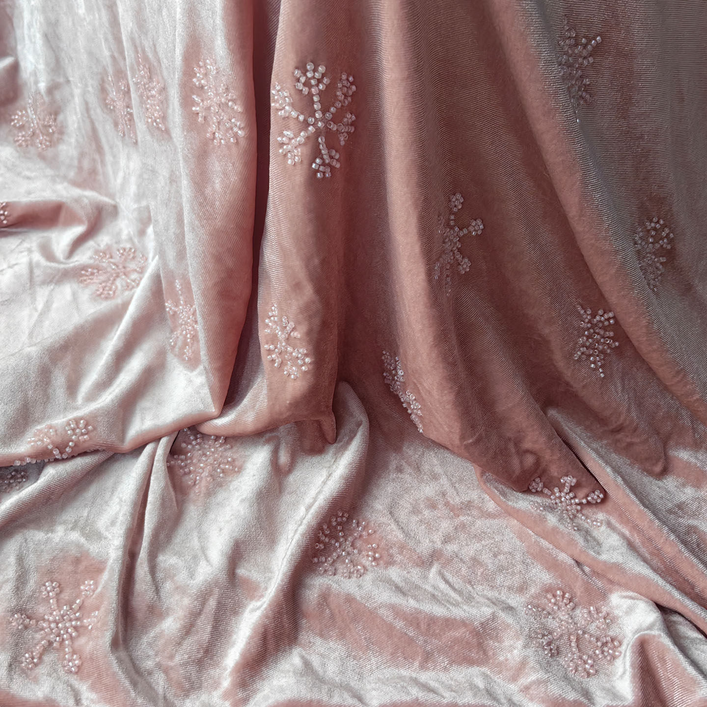 原创高档金丝绒钉珠雪花布料弹力韩国绒礼服面料手工重磅旗袍服装,淘宝优惠券,粉丝福利购,淘宝优惠卷