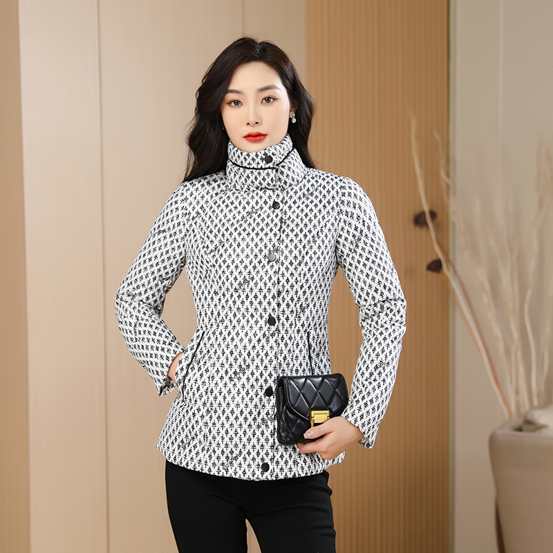 格子时尚高端羽绒服女短款高级感冬季新款收腰保暖白鸭绒外套6236,淘宝优惠券,粉丝福利购,淘宝优惠卷