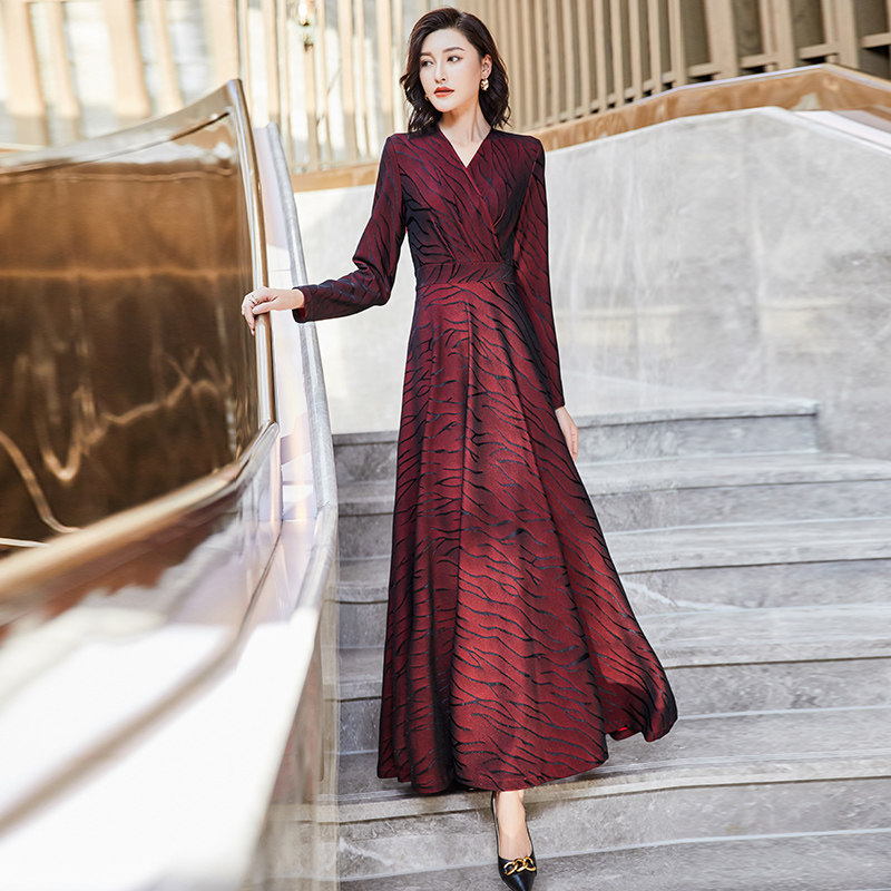 秋季新款2021v领收腰长袖连衣裙 园子靓衣连衣裙