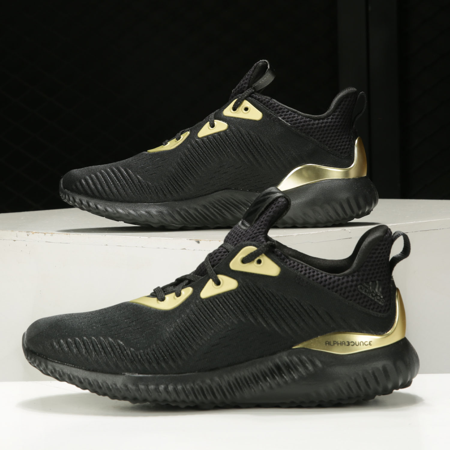 Adidas/阿迪达斯正品男女运动鞋bounce休闲时尚减震跑步鞋FZ2196 - 图0