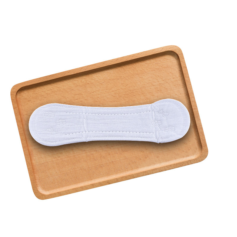 free飞卫生绵柔丝薄透气28片护垫 梁荷居家日用护垫