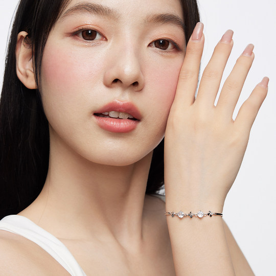 卡蒂罗四叶草手链女生925银轻奢小众设计精致简约生日礼物送女友