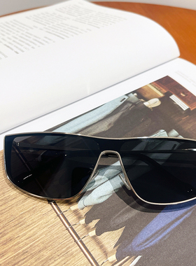 高级感百搭墨镜一体镜片个性潮流