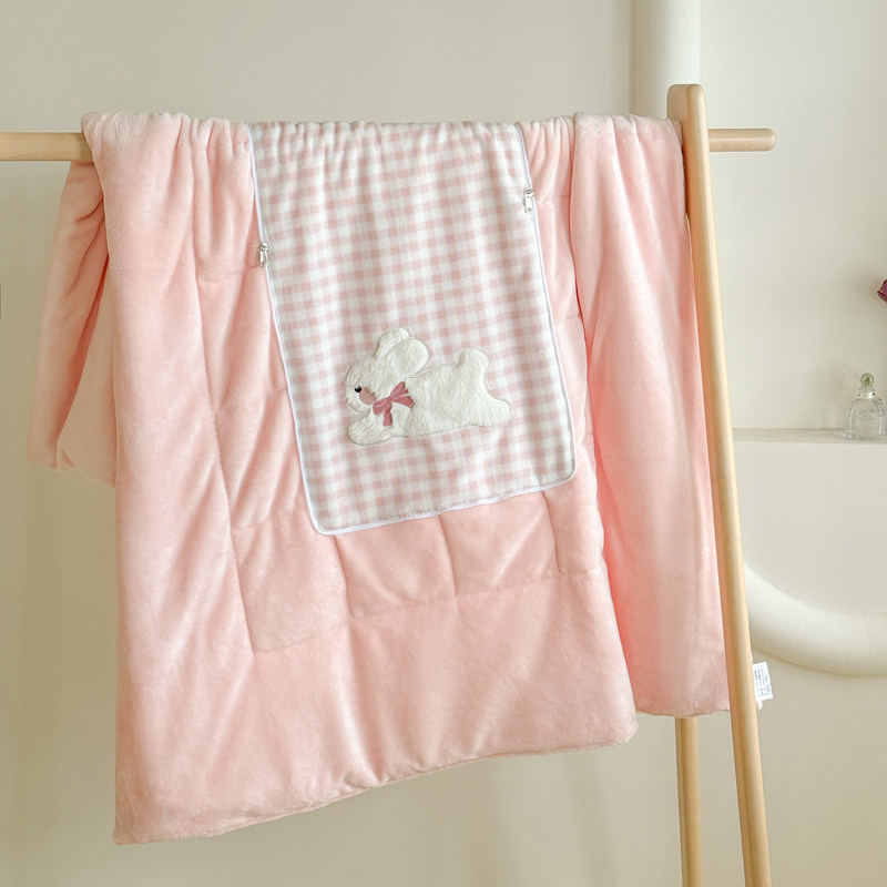 软萌牛奶绒抱枕被子两用沙发车载毯子多功能午睡便携二合一抱枕被,淘宝优惠券,粉丝福利购,淘宝优惠卷