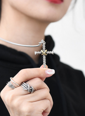 复古欧美十字架螺丝钉子吊坠项链女生嘻哈情侣小众设计酷男潮项坠