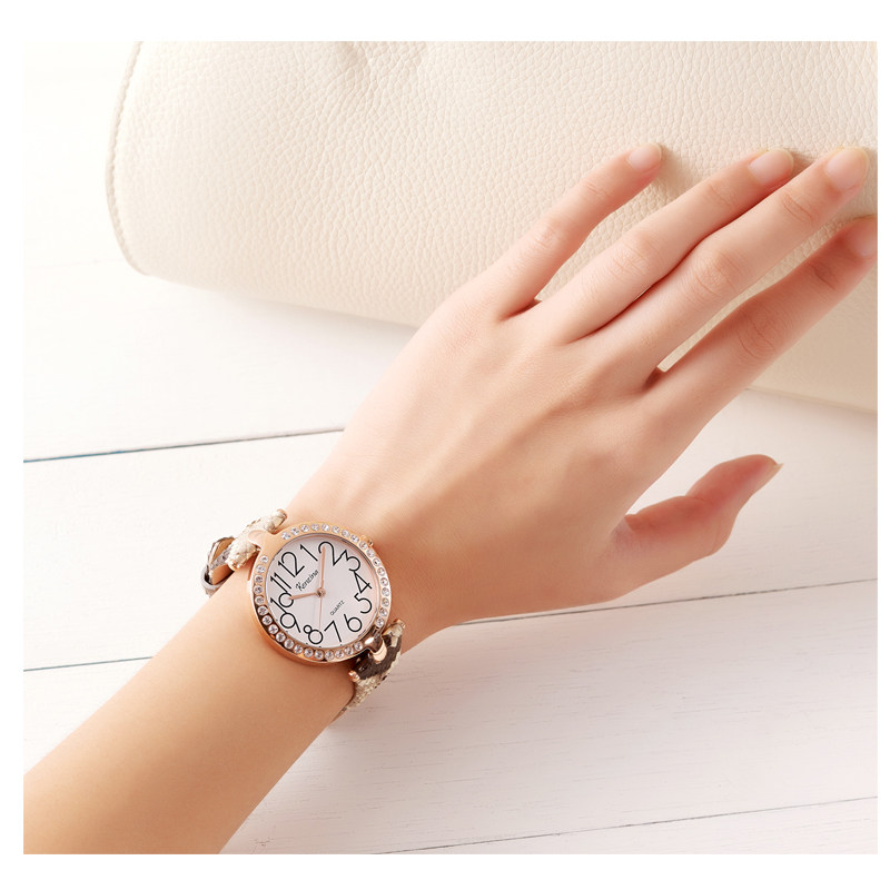 歌时娜蛇纹大表盘女个性大气手表 歌时娜国产腕表