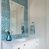 Светло -голубой хрустальный лед