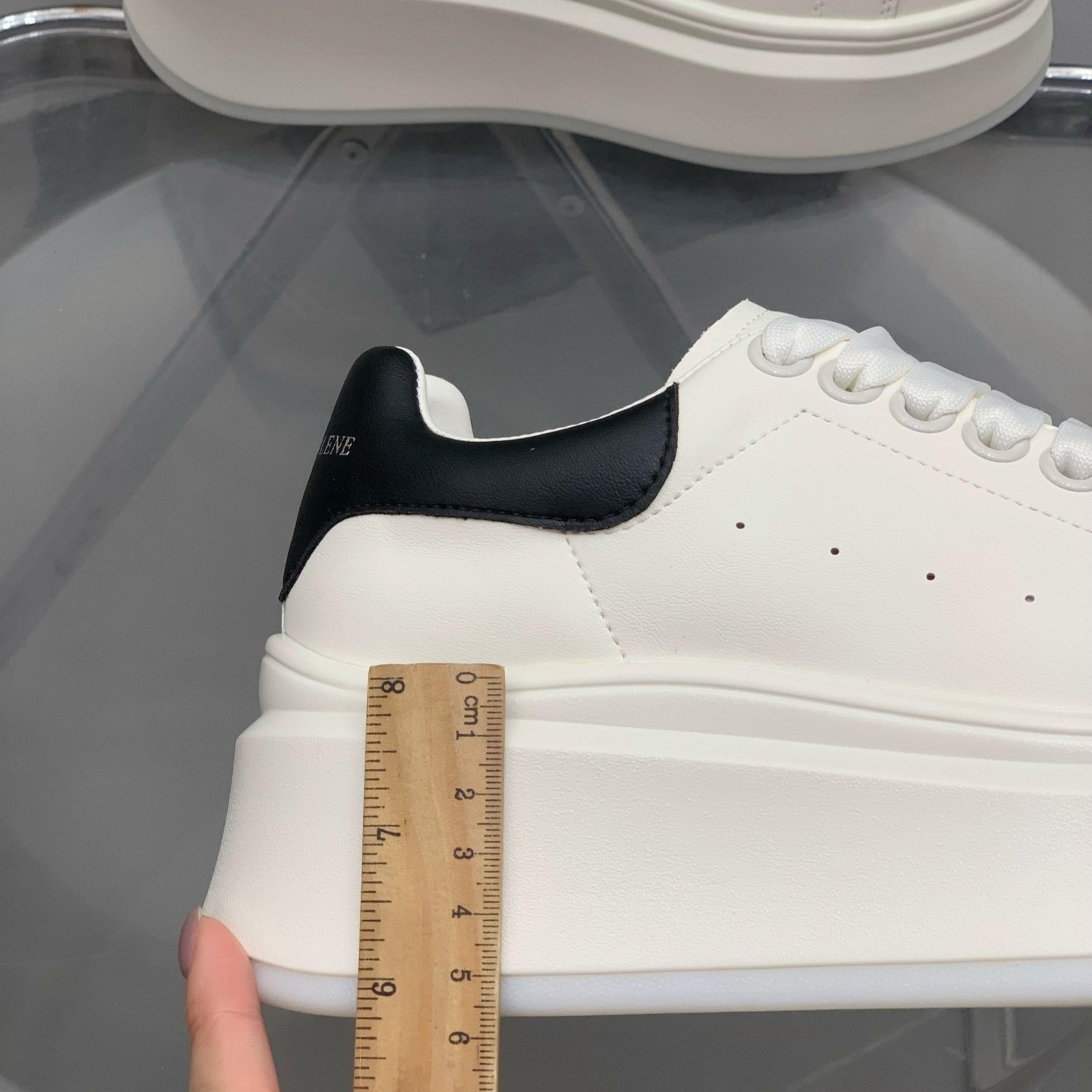 真皮厚底增高小白鞋女2026年春季新款百搭学生休闲鞋百搭显瘦板鞋,淘宝优惠券,粉丝福利购,淘宝优惠卷