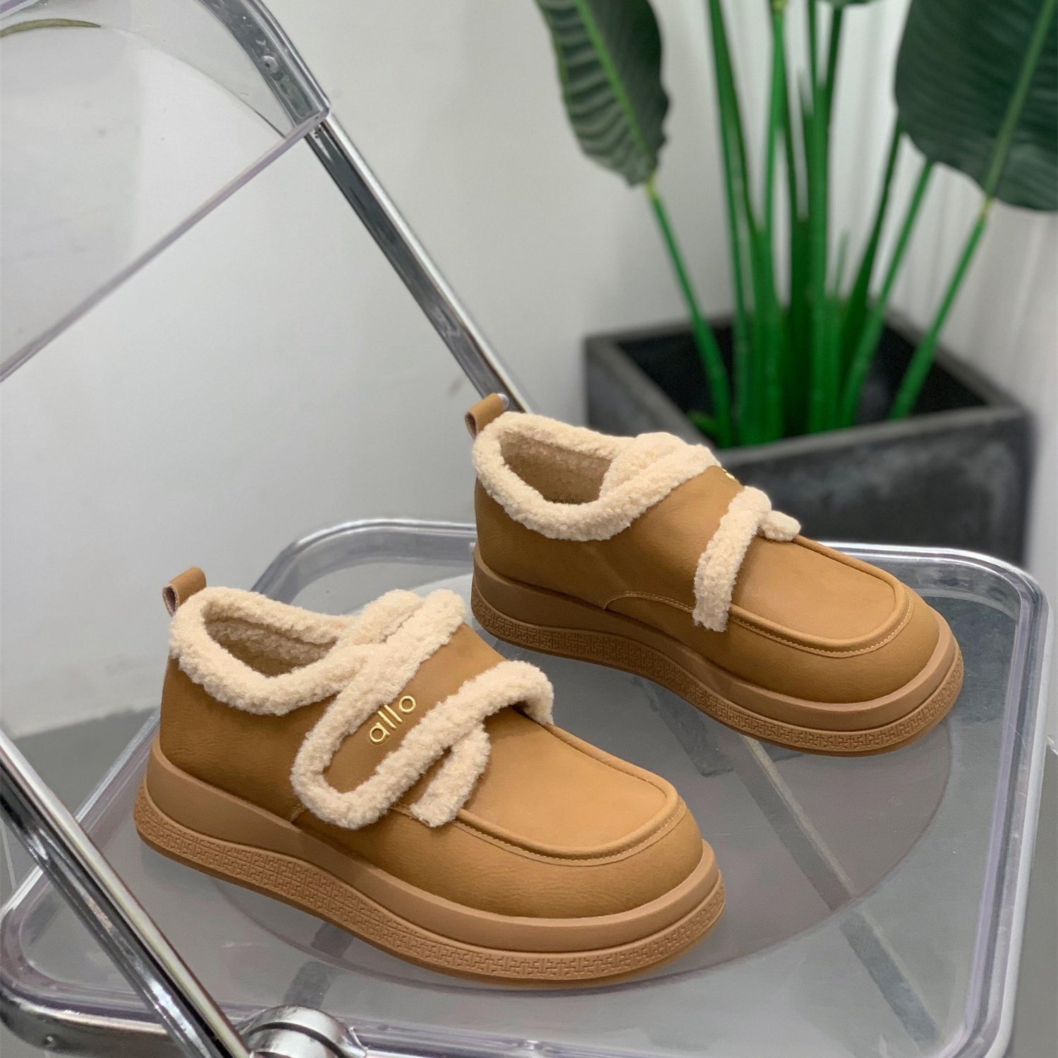 2025冬季新款百搭真皮韩版加绒厚底勃肯鞋女保暖日常通勤休闲鞋,淘宝优惠券,粉丝福利购,淘宝优惠卷