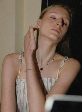 奶油莓果串珠吊坠项链