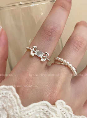 蝴蝶结镂空猫眼石甜美指环轻奢