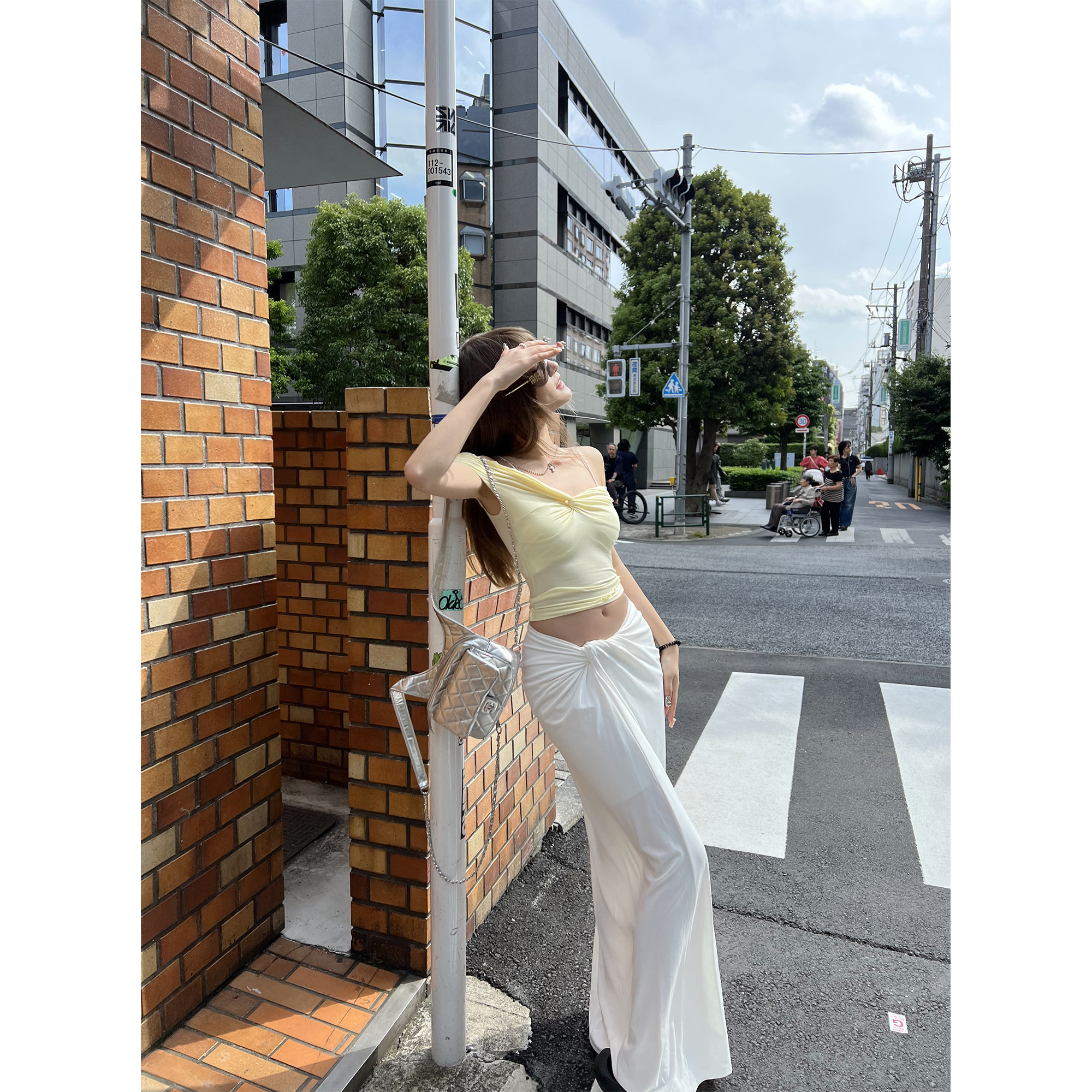 Xinlei Lin 夏季新款私服ins博主感扭扭小衫上衣女春夏吊带T恤女,淘宝优惠券,粉丝福利购,淘宝优惠卷