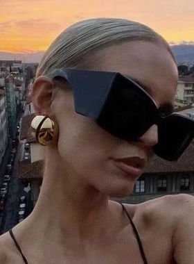 个性欧美潮宽腿大框显脸小墨镜女高级感方形遮阳度假休闲太阳眼镜