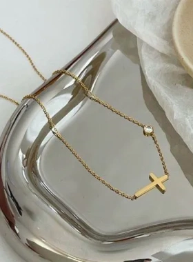 叠戴2022年水晶设计感十字架项链小众锁骨链红色爱心新款高级红心