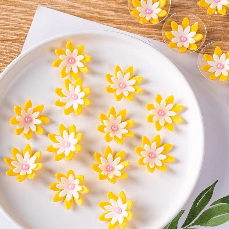 代可可脂巧克力小花蛋糕装饰烘焙装饰用品立体可食用糖化雏菊插件,淘宝优惠券,粉丝福利购,淘宝优惠卷