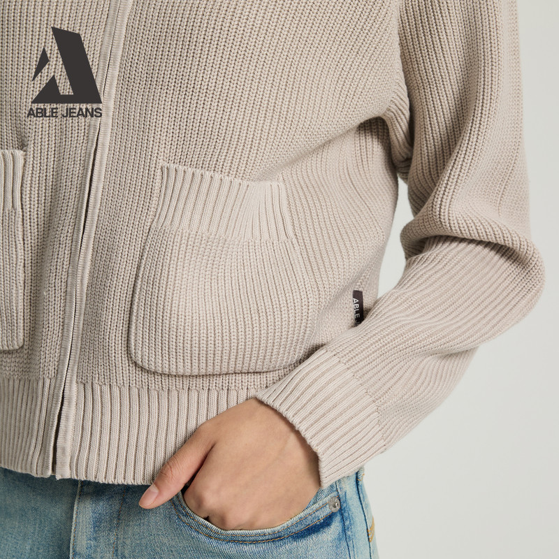 ABLE JEANS 2025冬季新款女士针织开衫短款立领拉链毛衣外套-图3