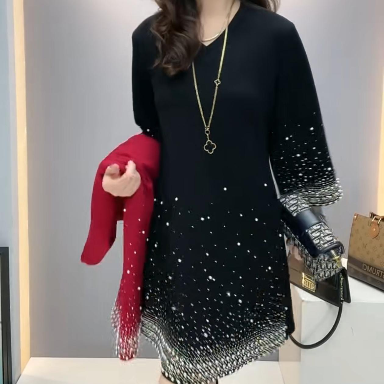 2025春秋新款女装红色分袖重工下摆钉珠连衣裙宽松v领套头打底裙 - 图3