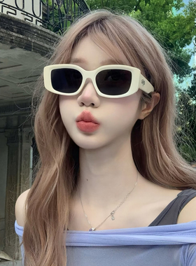 网红同款韩系复古方形墨镜女款高级感小框圆脸显瘦太阳眼镜潮遮阳
