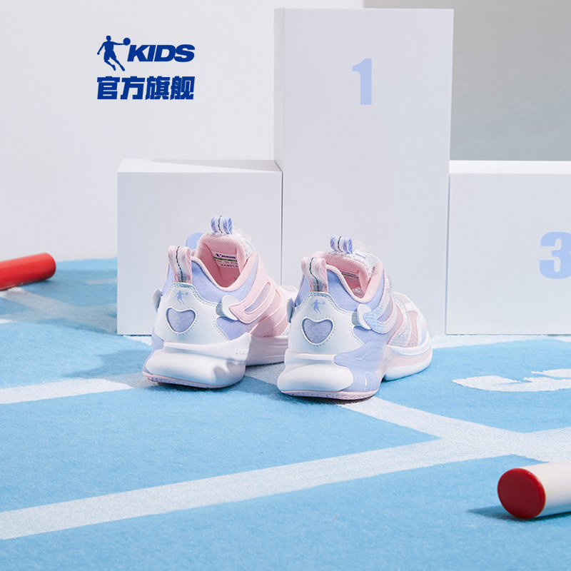  乔丹童装运动鞋