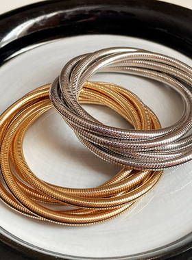 欧美风多层弹簧手镯小众设计冷淡风手环个性百搭设计感手饰