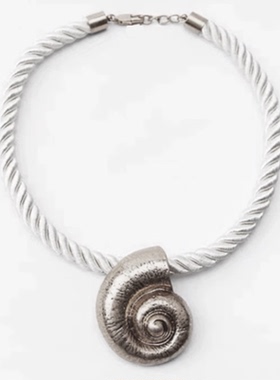 满39包邮za同款欧美夸张风海螺金属编绳吊坠锁骨项链新款