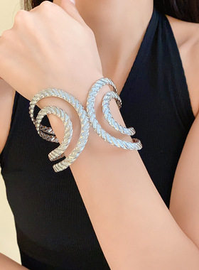 欧美几何不规则镂空纹路开口手镯轻奢冷淡风手环臂环