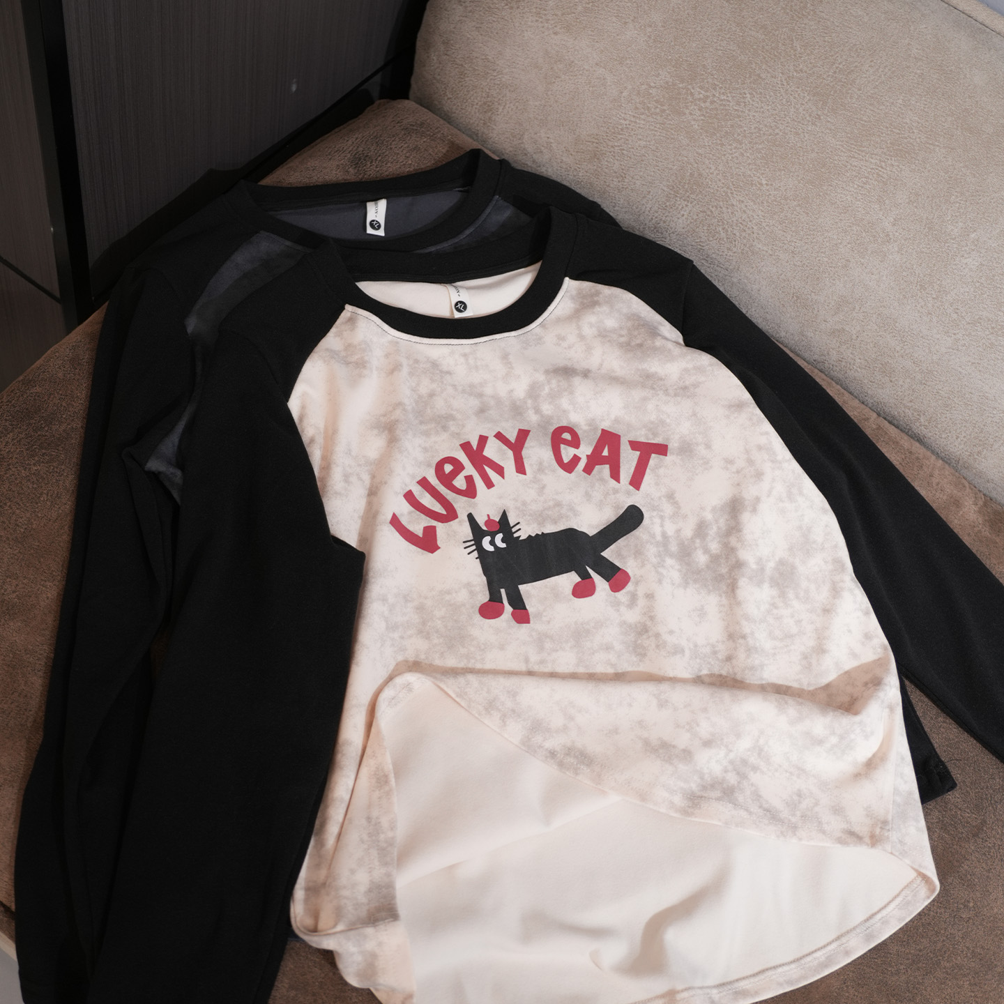 冬季新款德绒加厚插肩袖大码打底衫 200斤胖妹妹小猫印花百搭上衣 - 图2