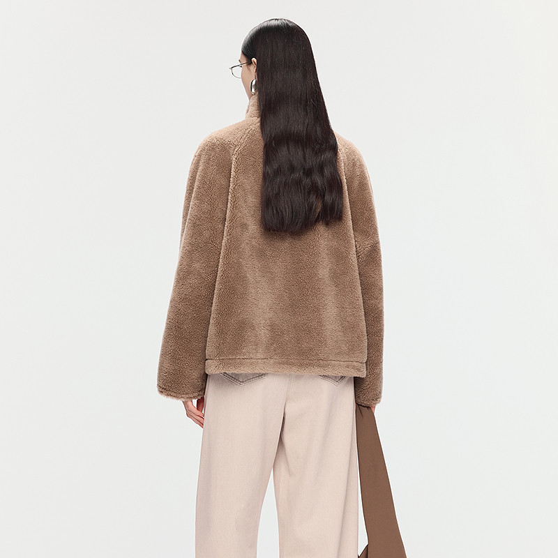 【双面穿外套】AUM噢姆2025年冬季新款卡其色短款羊毛绒感外套女,淘宝优惠券,粉丝福利购,淘宝优惠卷