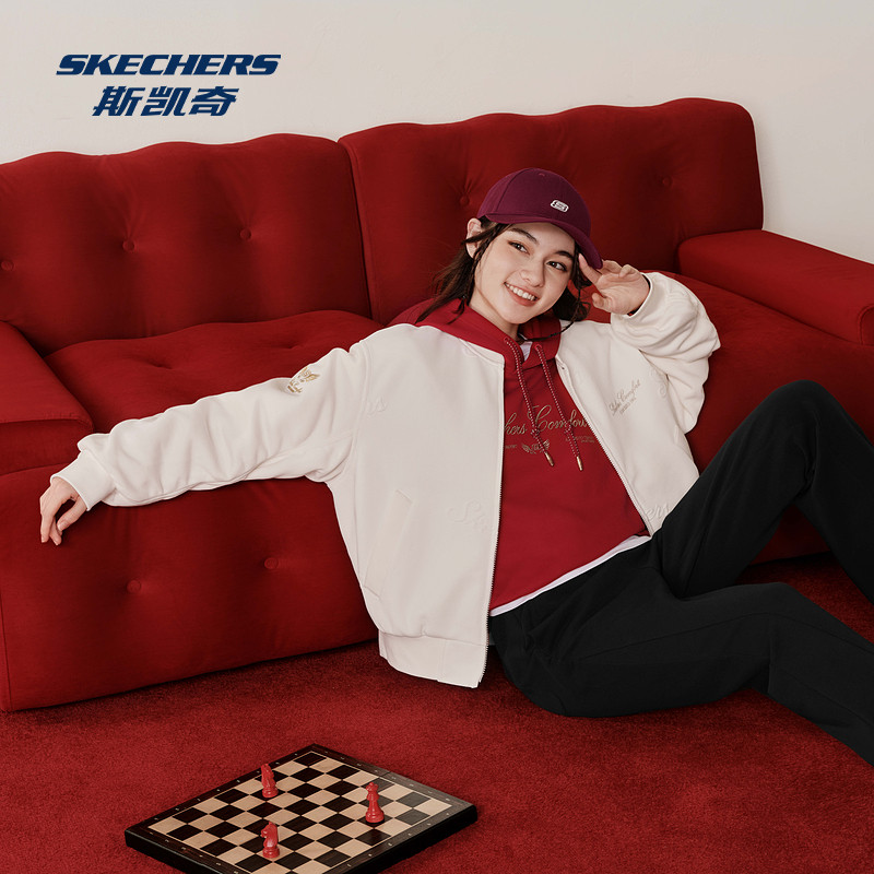 斯凯奇新年穿搭棒球外套2026春季新款女士裥棉跑步运动防风外套,淘宝优惠券,粉丝福利购,淘宝优惠卷