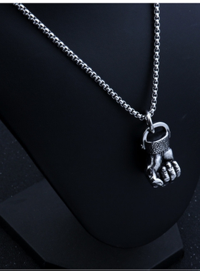 欧美饰品朋克风钛钢拳头吊坠项链