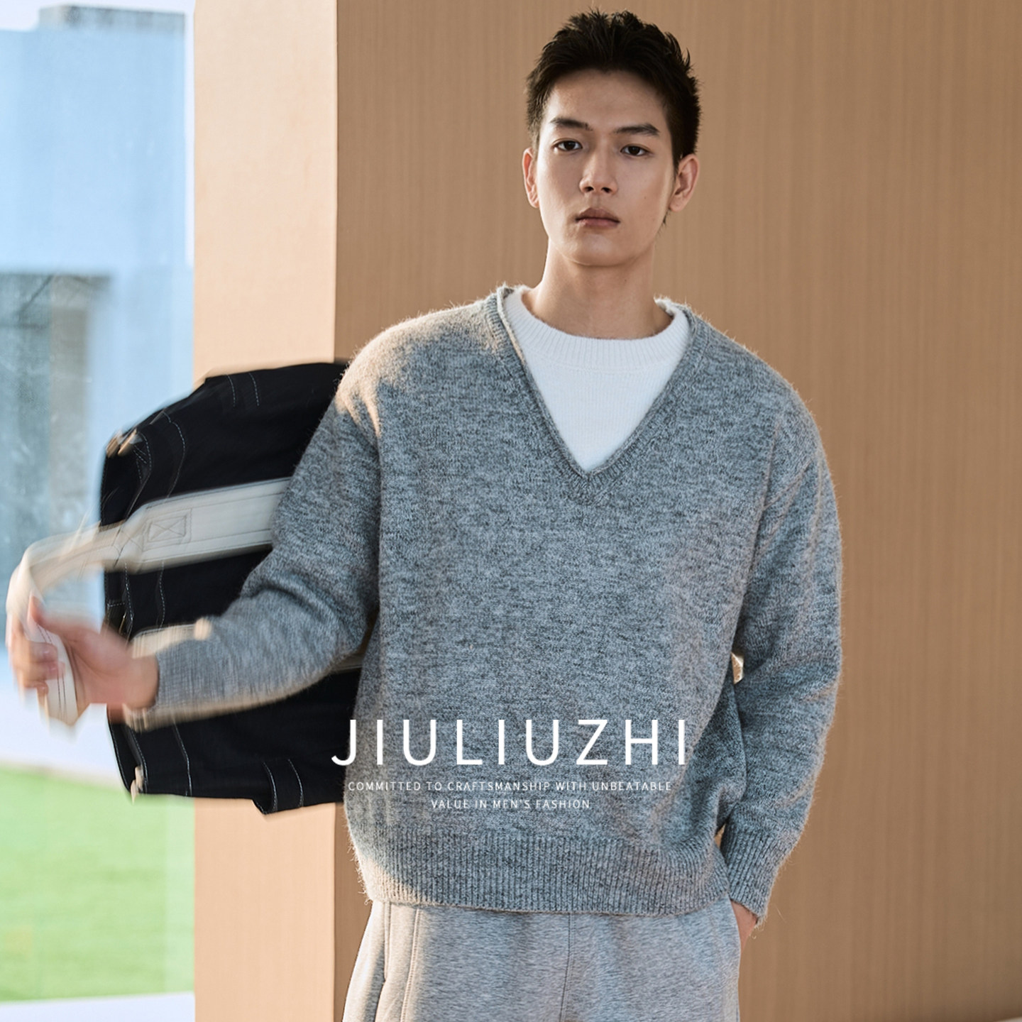 九六致秋季日系假两件V领撞色慵懒风宽松毛衣高级感针羊毛衫男款