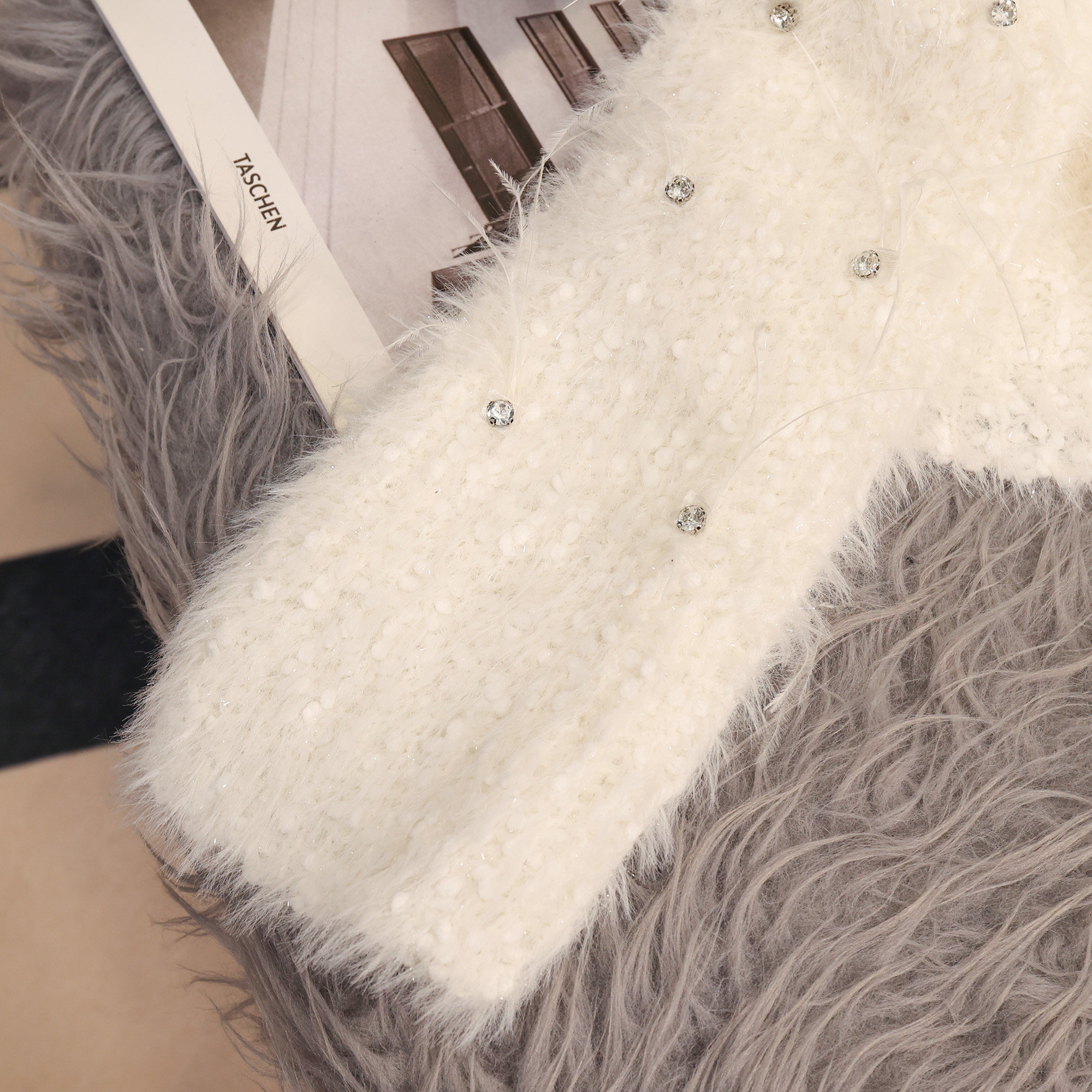 小香风镶钻钉珠针织衫女装慵懒风秋冬毛衣2025新款设计感长袖上衣,淘宝优惠券,粉丝福利购,淘宝优惠卷