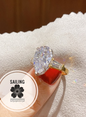 专柜4克拉水滴形人造钻石戒指