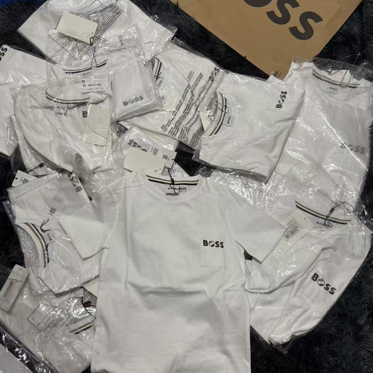 boss 男女童圆领小口袋纯色短袖T恤 B DXTX026 现货直邮 不退不换 - 图3