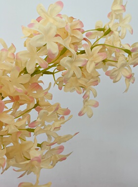 现代简约绢布仿真丁香花橱窗摆件