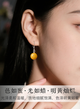 s925纯银天然鸡油黄琥珀蜜蜡耳环女黄色耳坠国风中式旺财玄学耳饰