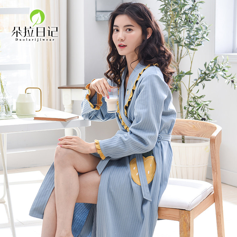  朵拉日记睡袍/浴袍