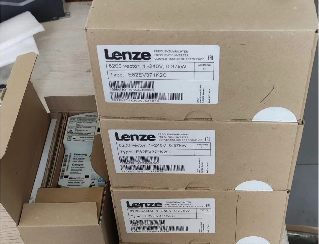 全新Lenze伦茨适变频器诊断器E94AZCUS原装8400/9400议价议价 - 图3